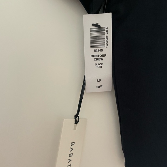 NWT Aritzia Babaton crop top contour small black - Picture 2 of 3
